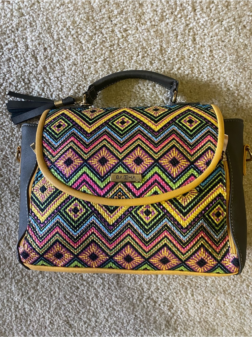 Basha vacation bag Multicolor Geometric Embroidered Top-Handle Bag - Multicolor